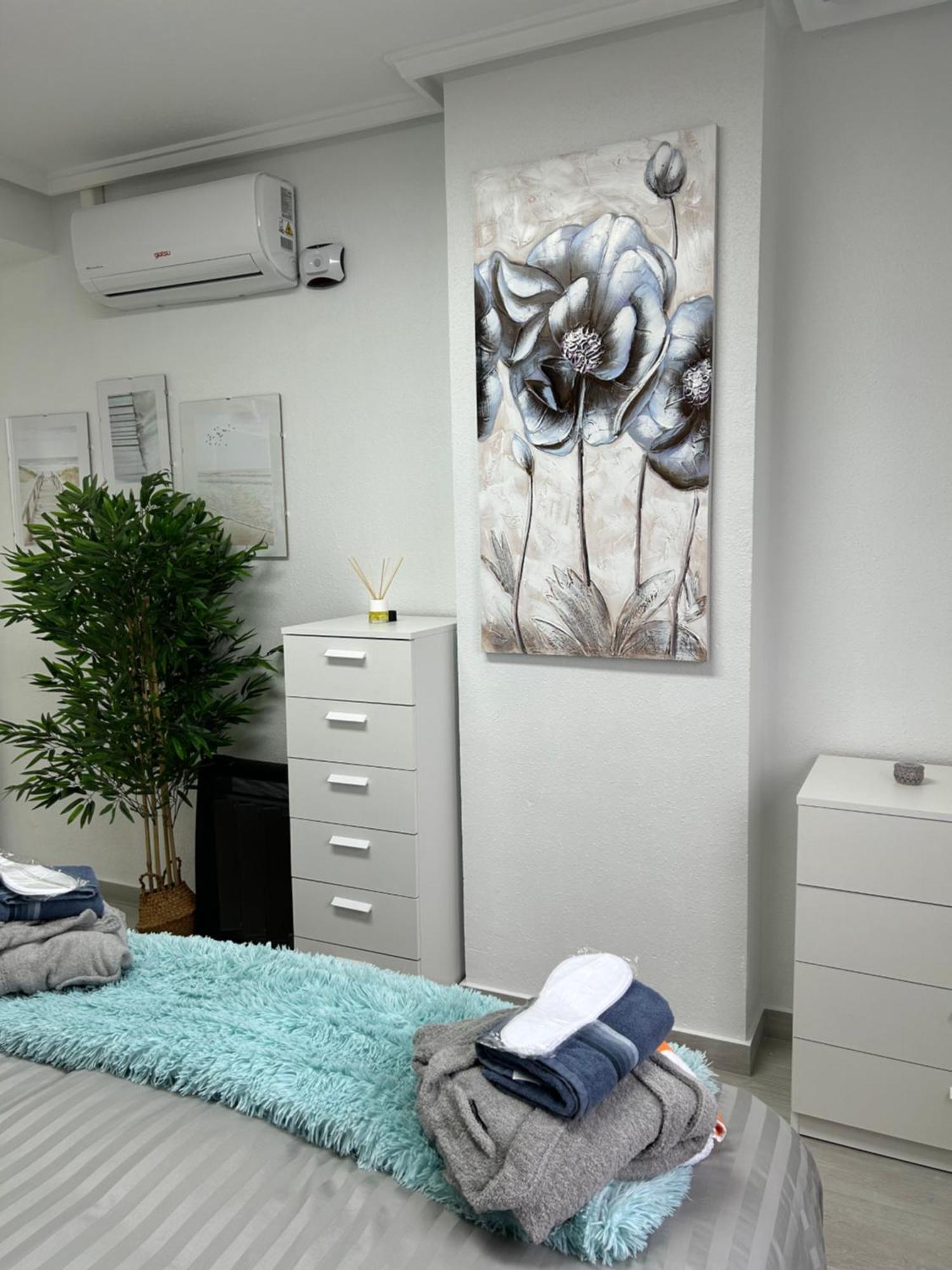 Apartamento Skyline 21 Torrevieja Exterior foto